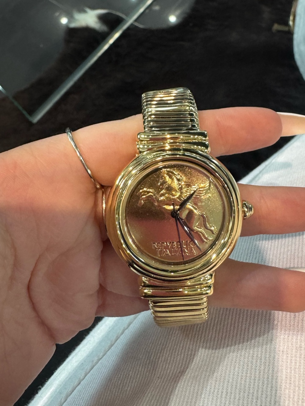 New Bellezza 10 Lira Coin Pegasus Tubogas Cuff Watch Gold-Tone dial